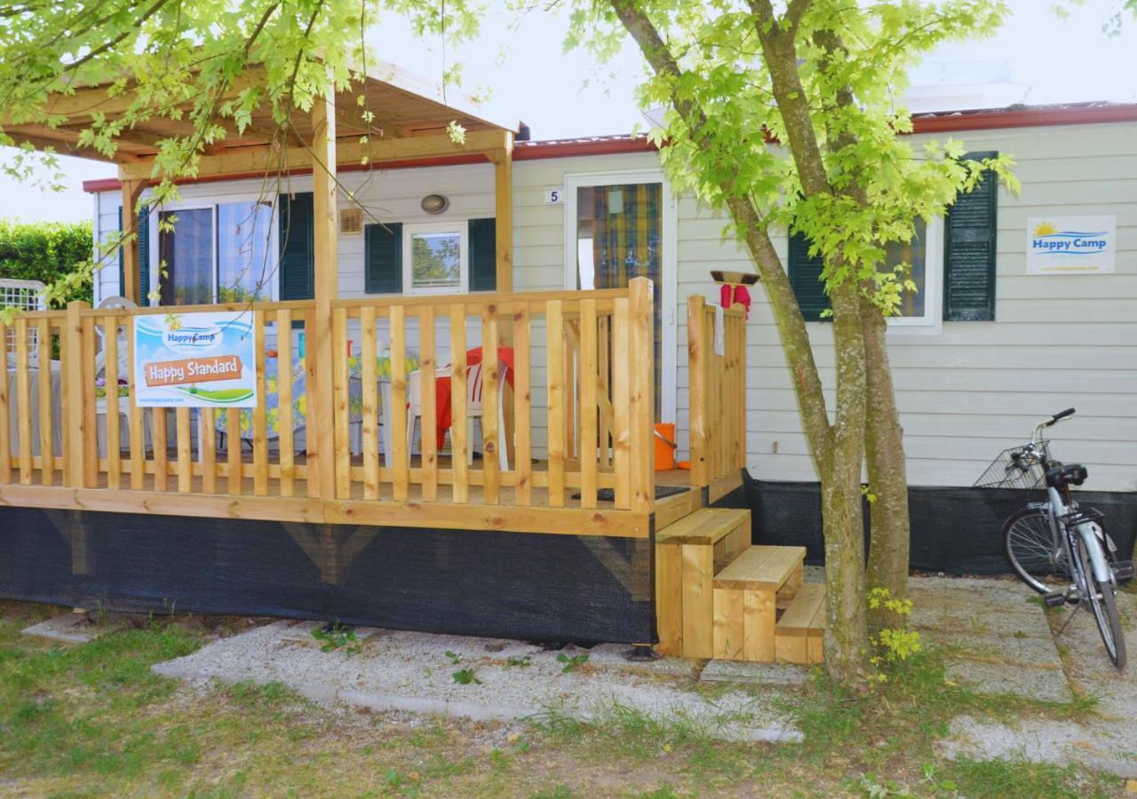 Happy Camp Mobile Homes In Camping Villaggio Internazionale San Menaio Exterior photo